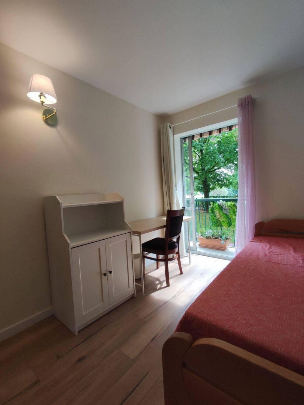   CHAMBRE MEUBLEE   11 m2 Fresnes
