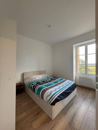 Location Appartement Beau T3 MEUBLÉ RÉNOVÉ DE 44M2 - POITIERS Poitiers