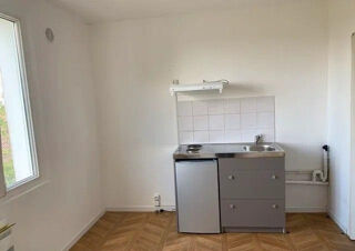 Location Appartement Beau studio refait à neuf 17m² avec jardin col Chanteloup-les-vignes