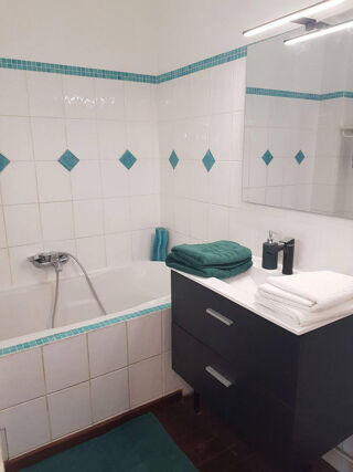  Appartement à louer 2 pièces 60 m²