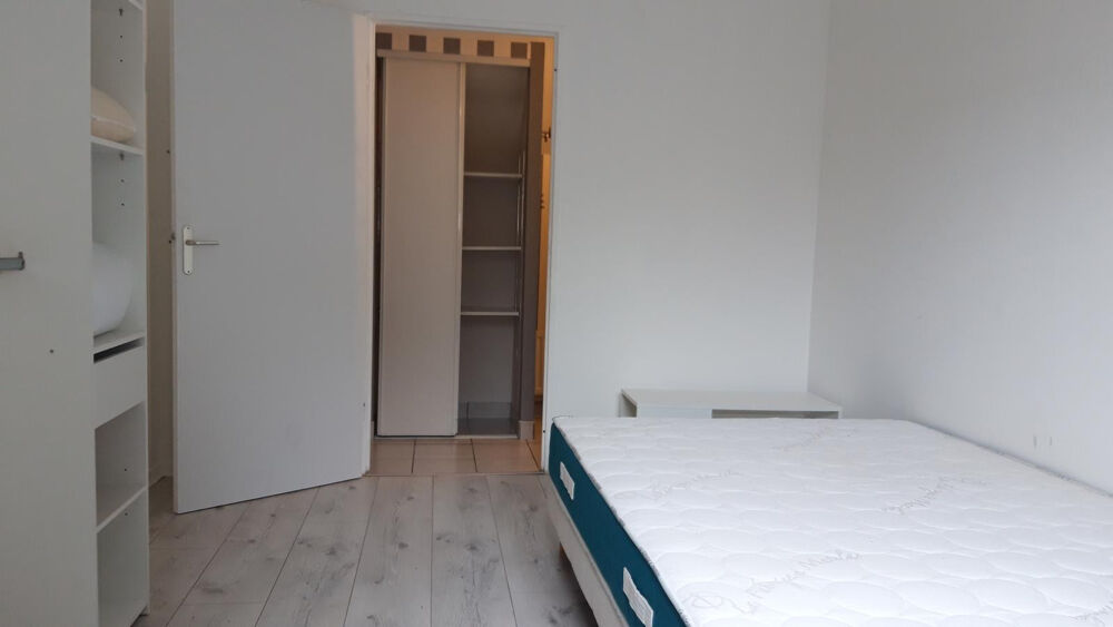   Spacieuse chambre en colocation meublée Saint-herblain