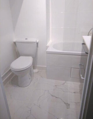 Location Appartement Beau studio meublé 26m² métro volontaires Paris 15
