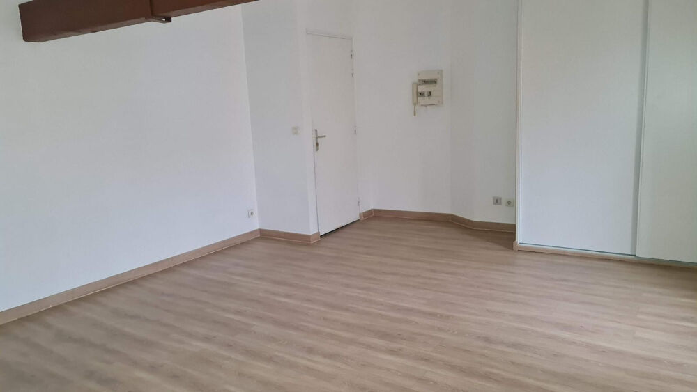 Location Appartement PARTICULIER LOUE STUDIO DE 28 M2 Murviel-lès-béziers