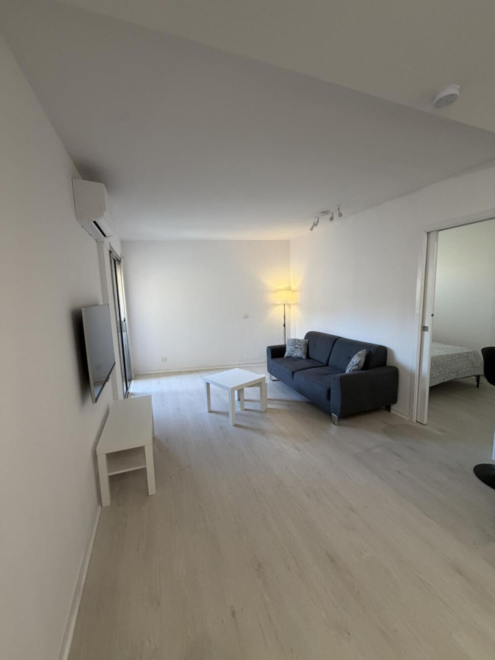 Location Appartement 2 pièces meublé 35 m² Balcon + cave privative 5m2 Nice