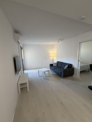Location Appartement 2 pièces meublé 35 m² Balcon + cave privative 5m2 Nice