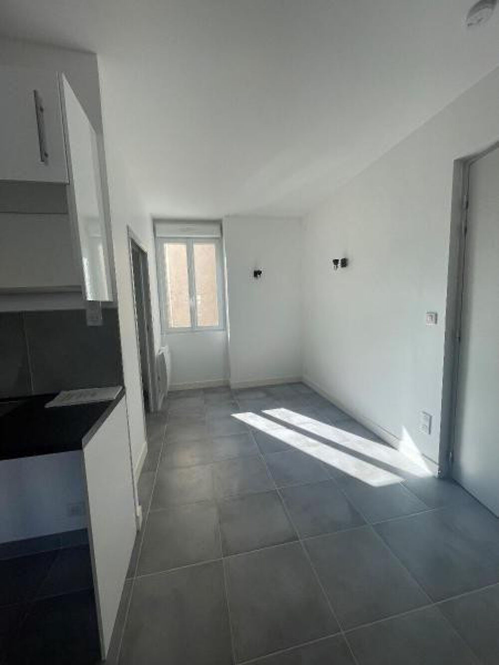Location Appartement Grand Studio à louer à Paris 11è métro Parmentier Paris 11