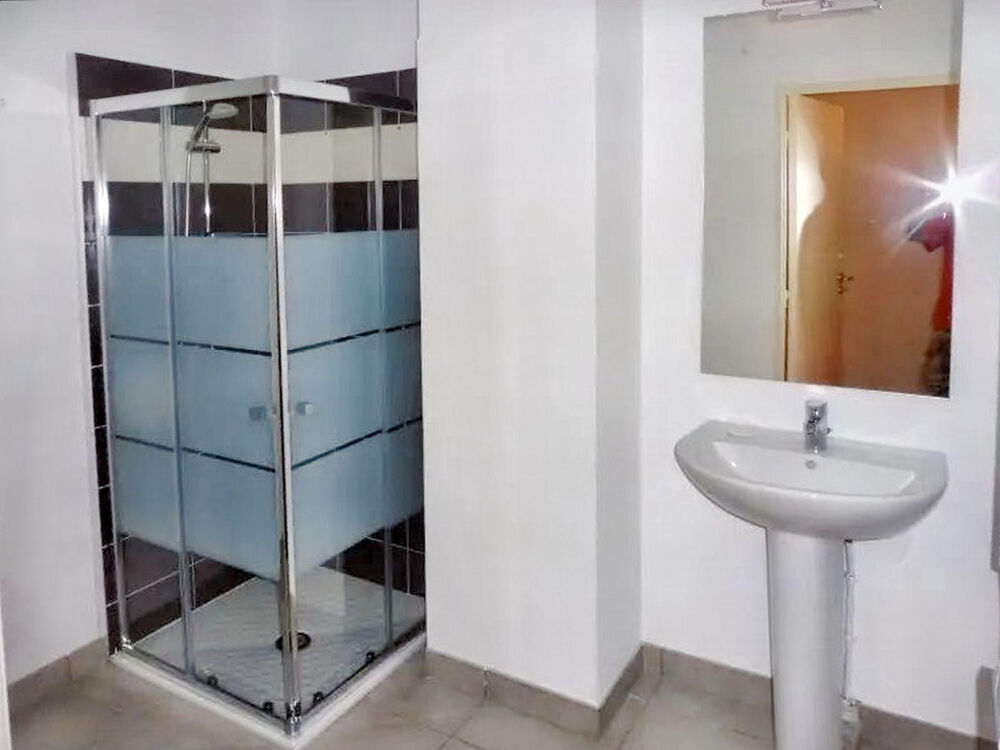 Location Appartement Appartement dans un immeuble neuf avec piscine Roquefort-les-pins