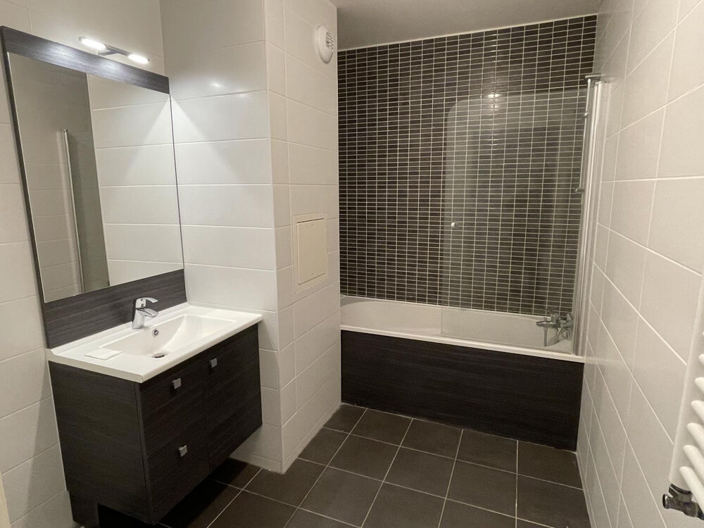 Location Appartement Appartement avec grand balcon entre Seine et Parc. Clichy