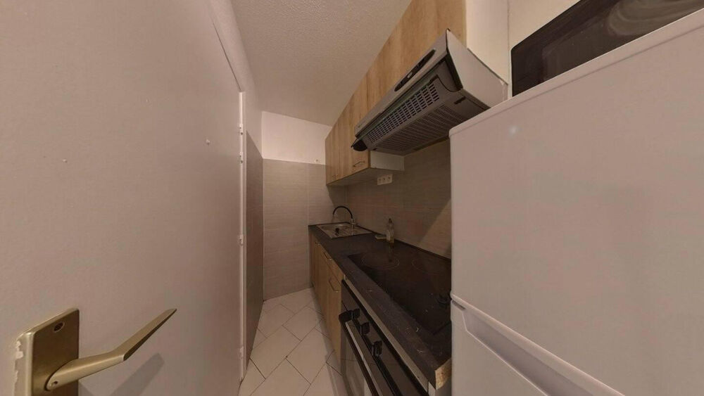 Location Appartement Nice centre Madeleine 18m²  niveau Super U Nice