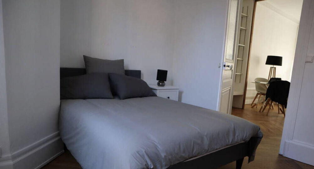 Location Appartement Location meublée appartement 2 pièces 57 m² Lyon 4