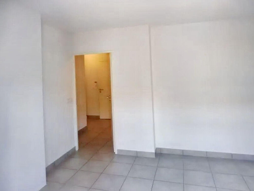 Location Appartement Appartement dans un immeuble neuf avec piscine Roquefort-les-pins