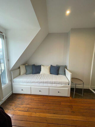 Location Appartement Beau studio métro Jasmin - 13 m² Paris 16