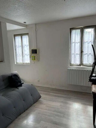 Location Appartement Beau studio meublé 24m² Clermont-Ferrand Clermont-ferrand