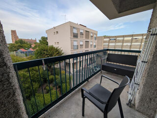  Appartement à louer 3 pièces 65 m²