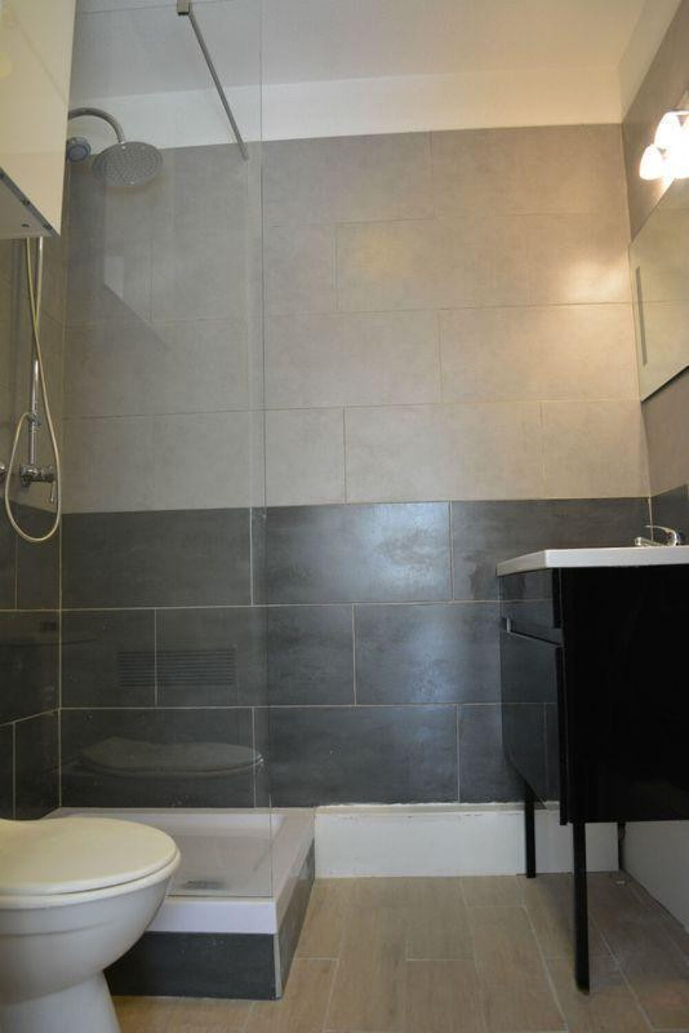 Location Appartement Beau studio meublé 20m² REFAIT A NEUF Marseille 5