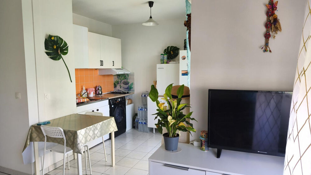 Location Appartement Studio lumineux Marseille 8