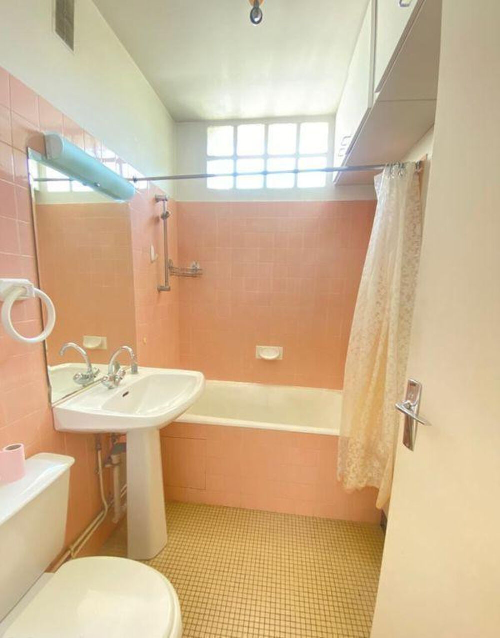 Location Appartement Magnifique studio Suresnes Suresnes