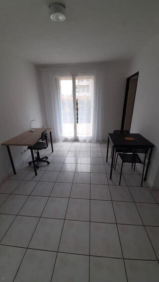 Location Appartement Beau studio meublé 23m² avec balcon 5m² proche fac Pau