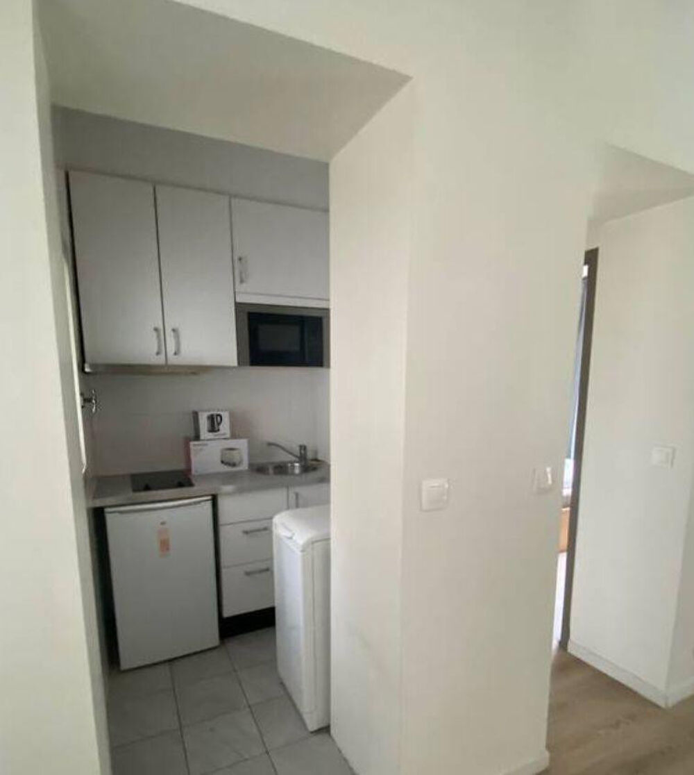 Location Appartement Location meublée appartement 2 pièces 37 m² Paris Paris 20