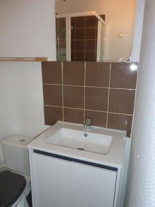 Location Appartement Beau studio F1bis 23m² Lille