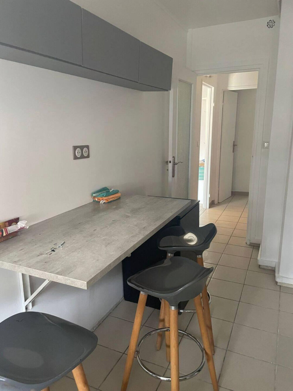 Location Appartement 3P meublé rénové 80m² - Bécon/La Défense Courbevoie