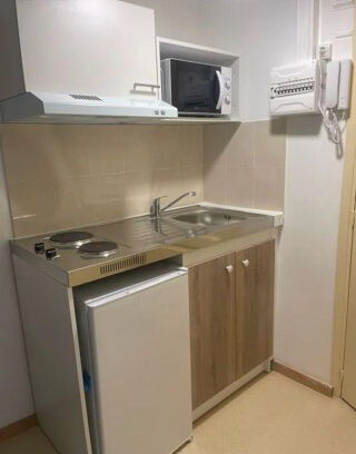 Location Appartement Beau studio 15m² très bien situé et refait à neuf Tours