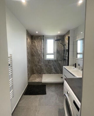  Appartement à louer 5 pièces 90 m²