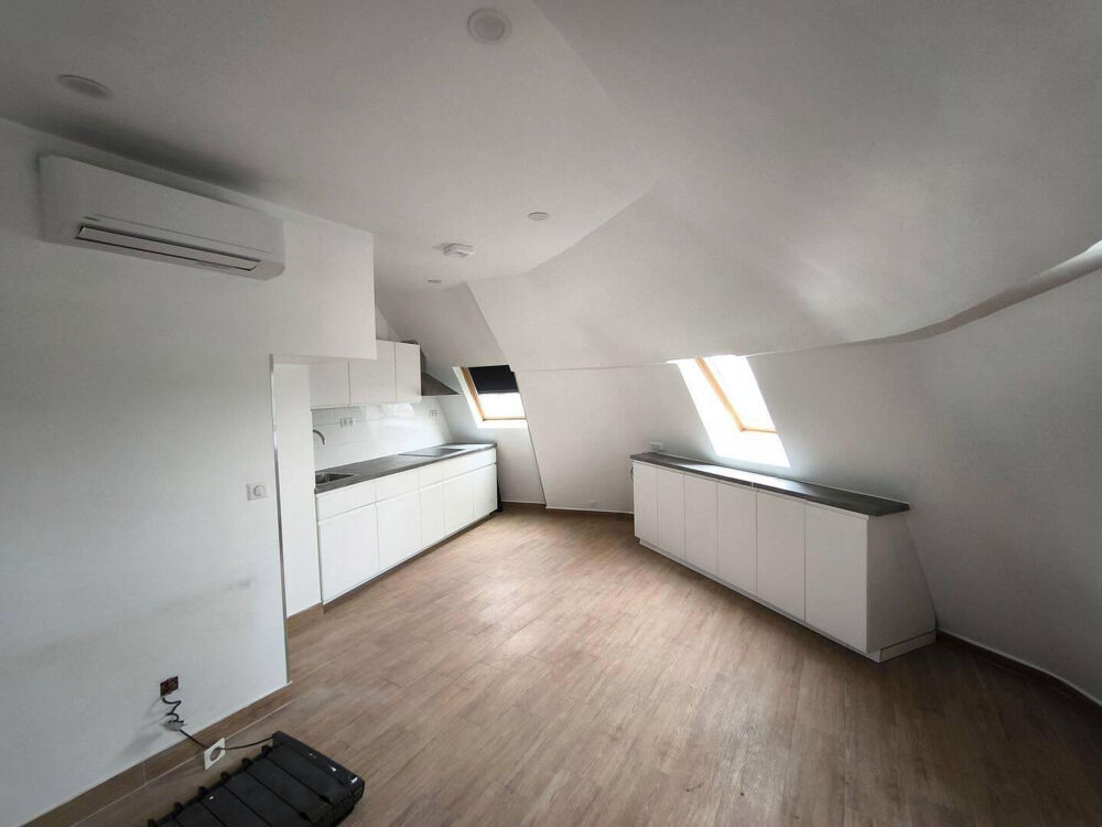 Location Appartement Beau T1 25m² 6ème sans ascenseur Paris 1