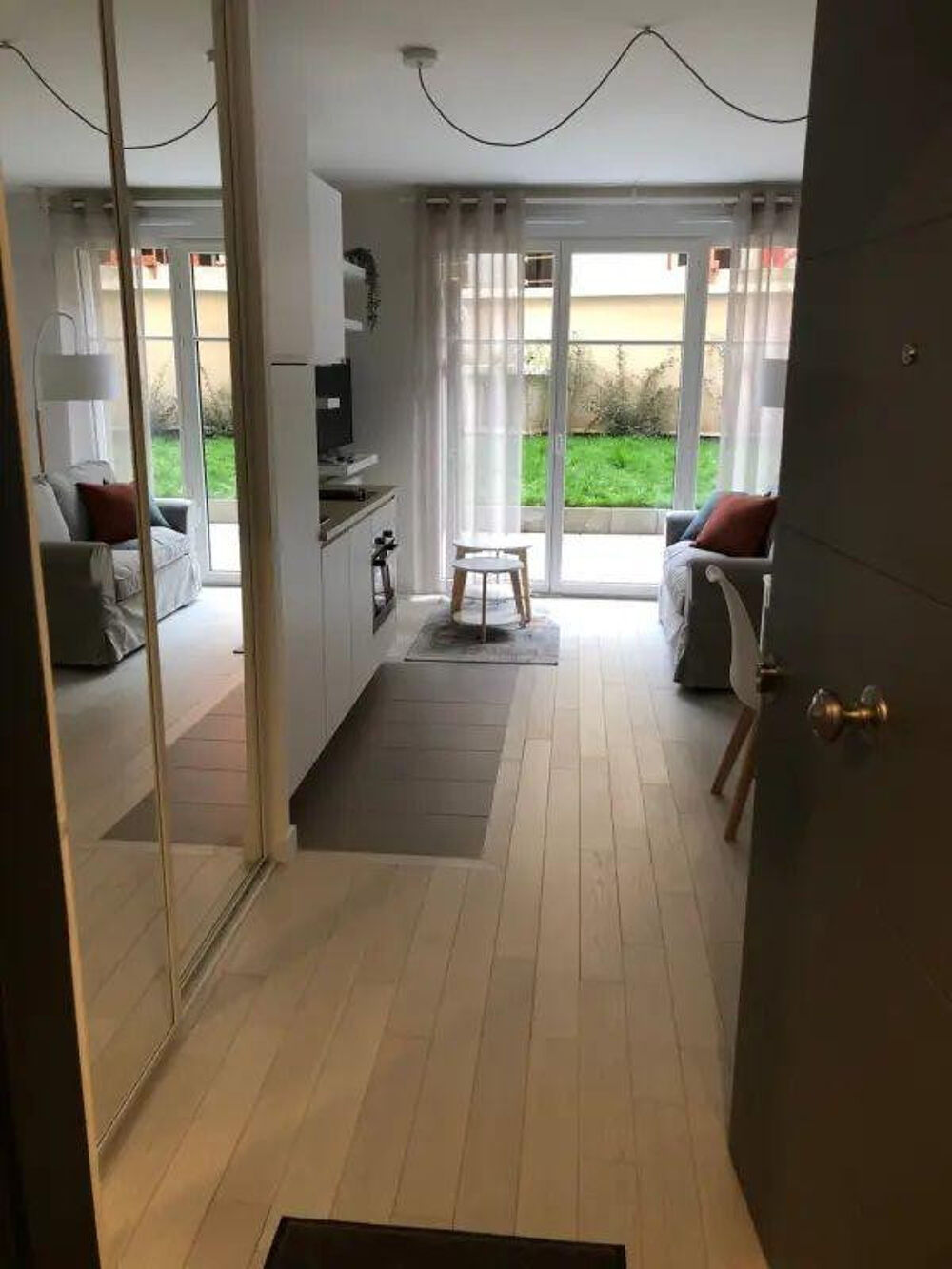 Location Appartement Joli studio - Bien meublé, avec terrasse et jardin La garenne-colombes