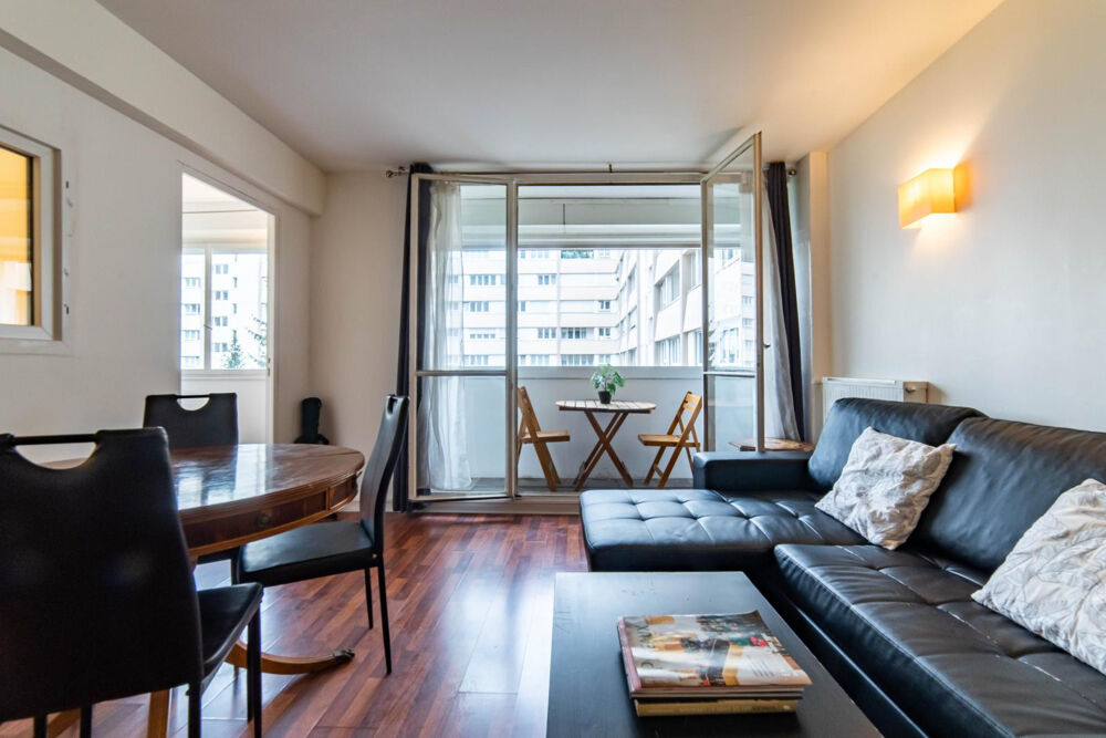   Bistro - 1 Private bedroom in 4 BR - 85m2 Big Puteaux