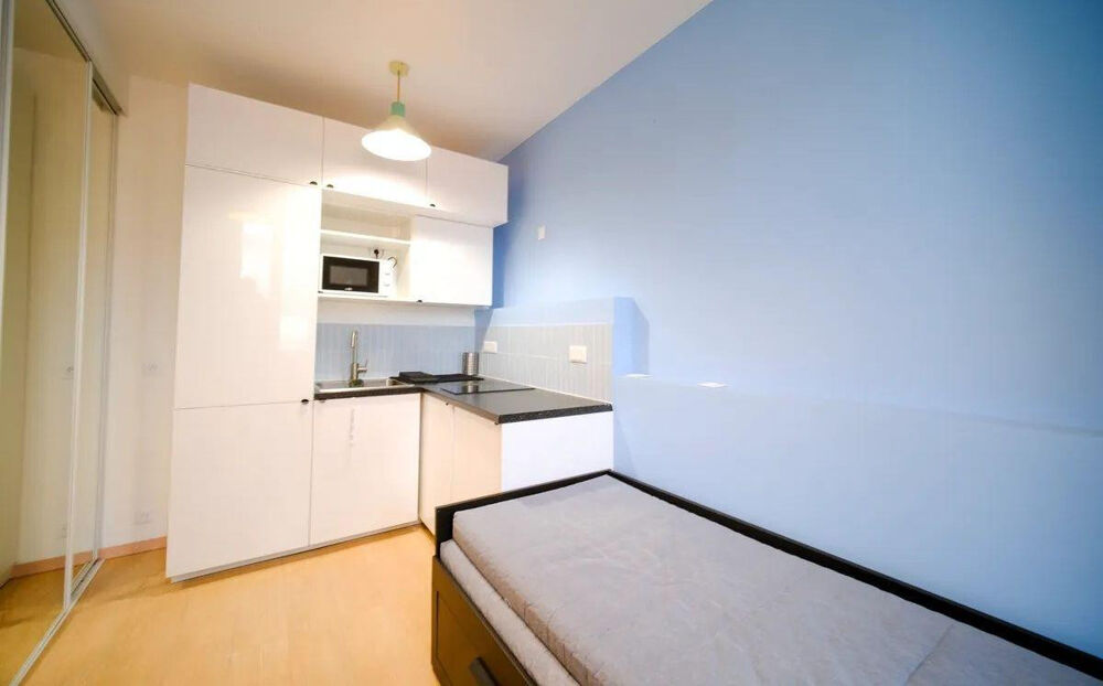Location Appartement Superbe studio rénové et meublé 19m² Marseille 6