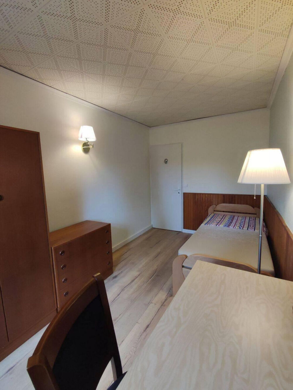   CHAMBRE MEUBLEE   11 m2 Fresnes