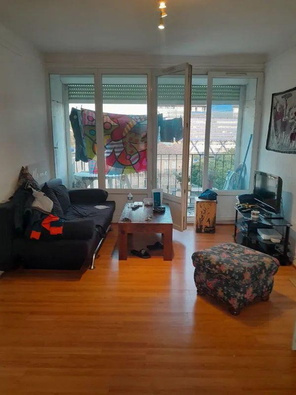   Loue chambre meublée dans résidence calme 