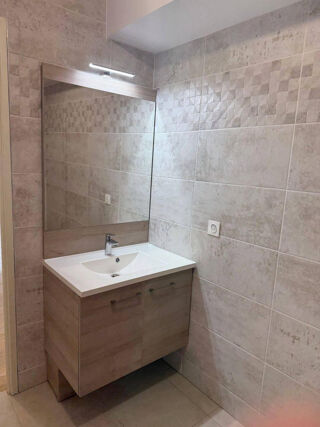  Appartement à louer 2 pièces 42 m²