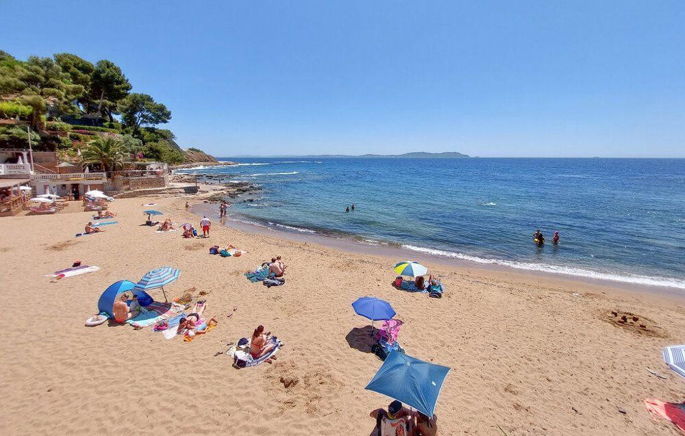 Location Maison VILLA POUR UN COUPLE  A 2 PAS DE LA MER Carqueiranne