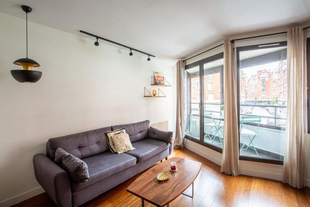 Location Appartement Beau 2P meublé 34m² avec balcon Paris 18