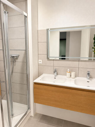Location Appartement Beau T2 meublé 58m² haut de gamme avec parking Bordeaux