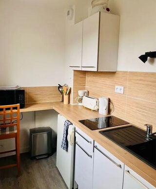 Location Appartement Beau studio meublé et rénové 30m² avec parking Rennes