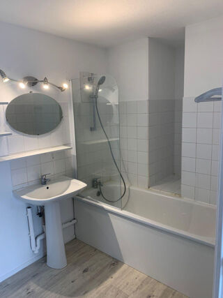  Appartement à louer 2 pièces 44 m²