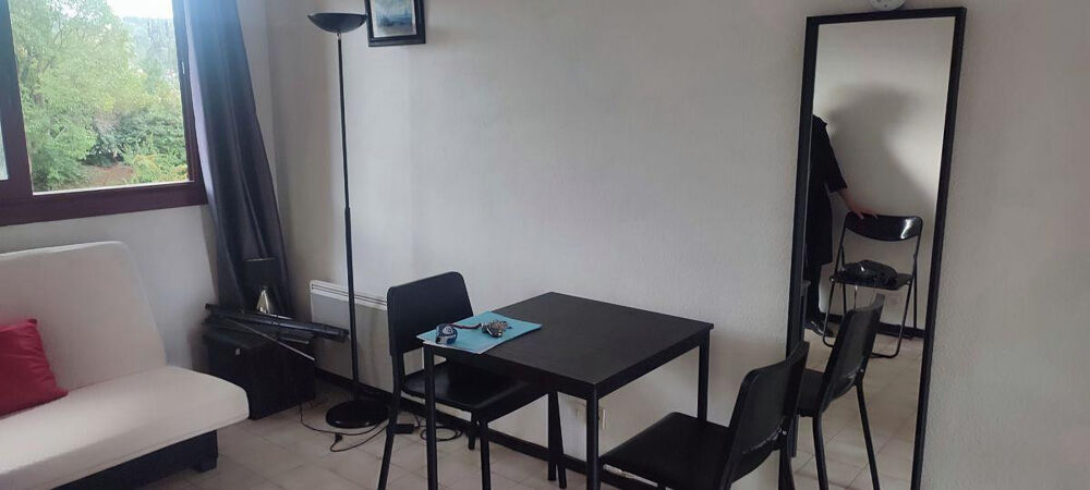 Location Appartement Très joli studio meublé 19m² Aix-en-provence
