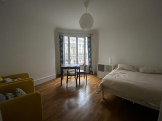 Location Appartement Location rand studio Paris 18ème Métro Lamarck Paris 18