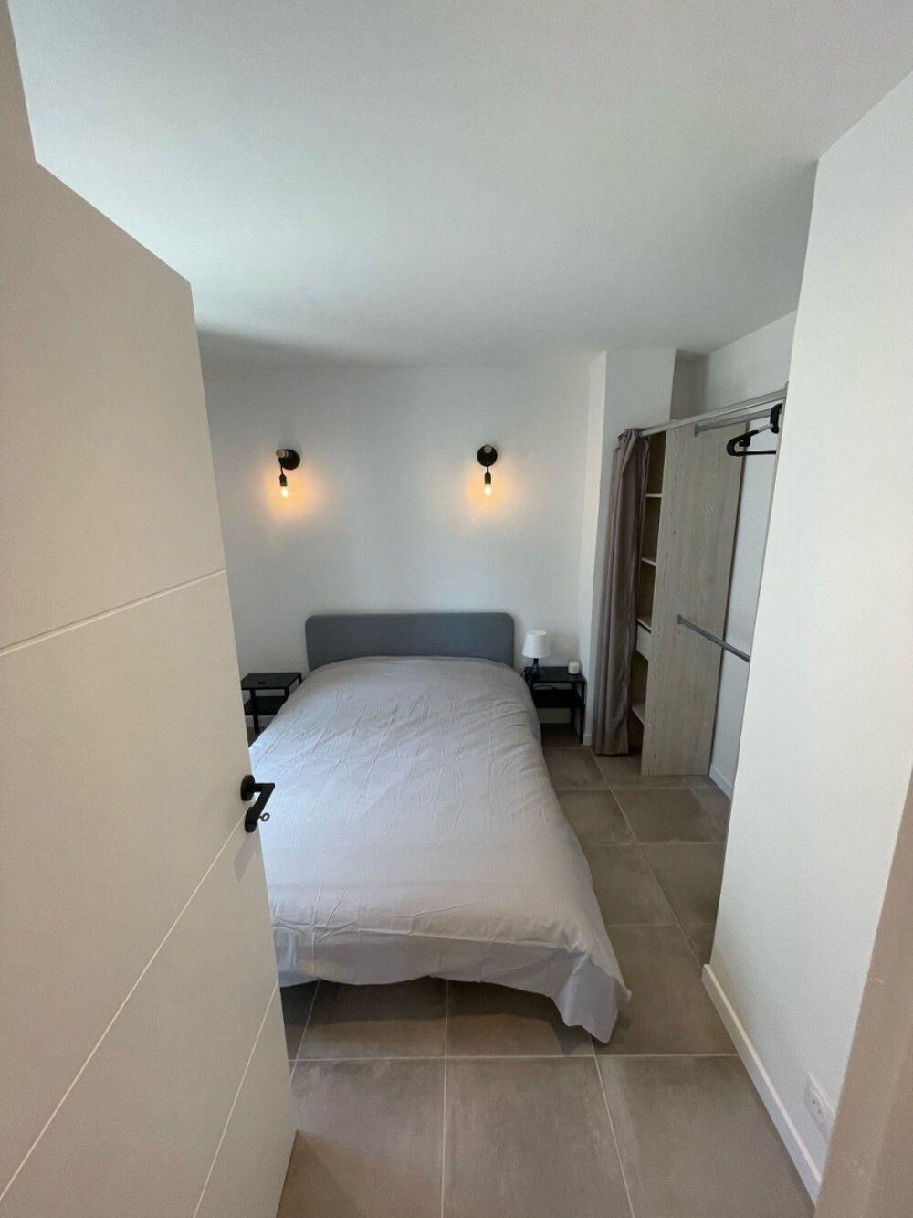 Location Appartement Beau T3 refait à neuf meublé 50m² avec terrasse Marseille 8