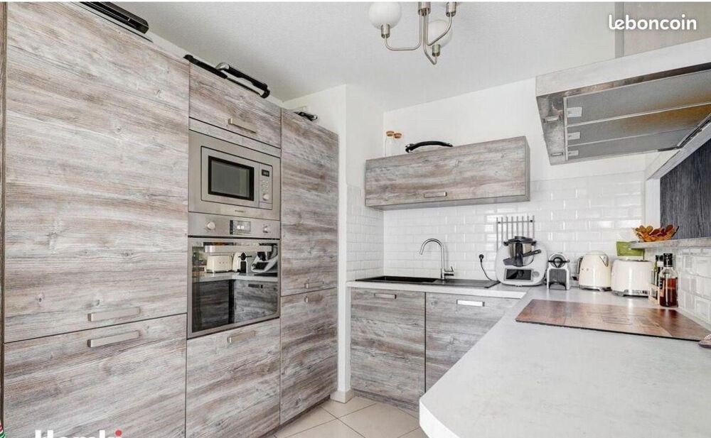 Location Appartement Type 3 meublé calme +double stationnement 13004 Marseille 4