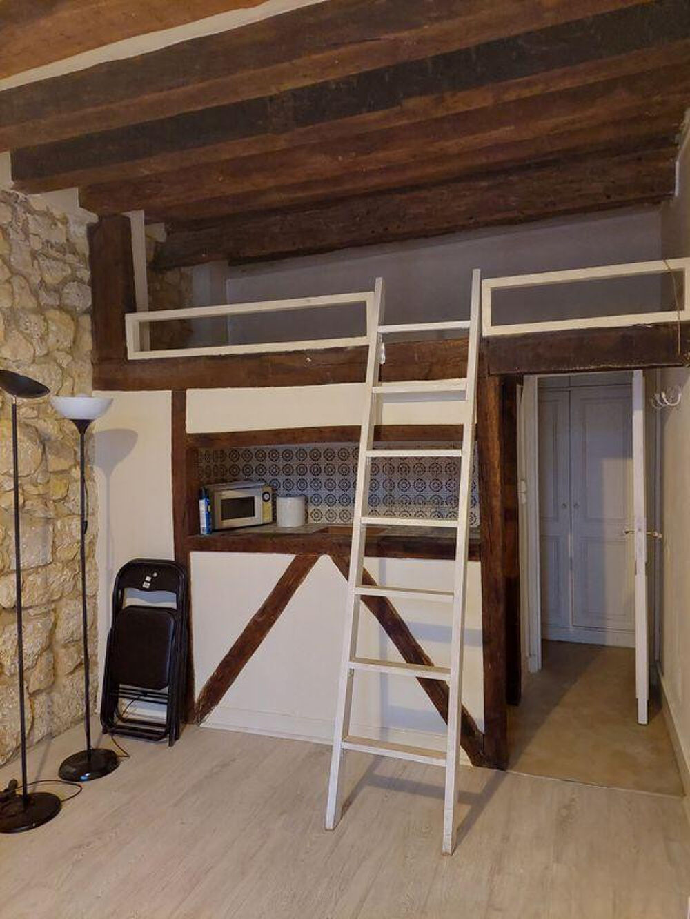 Location Appartement A louer Studio 22m, non meublé, Rue de Verneuil 75 Paris 7