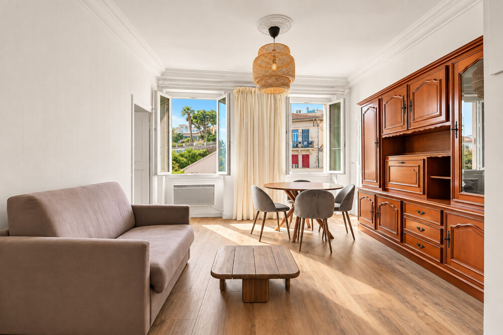 Villefranche-sur-mer- Beau 3 pièces de 52 m² en dernier étage à deux pas de la mer