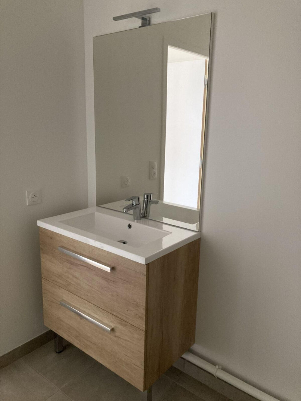 Location Appartement Grand Studio Neuf cuisine équipée UNESCO / Halles Le havre
