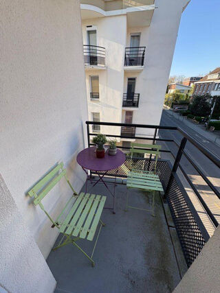 Location Appartement Beau studio 27m² Lille