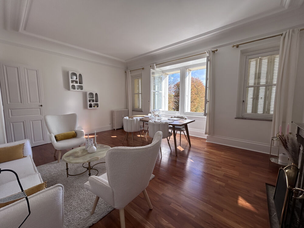 Appartement meublé dans un château avec un grand Parc