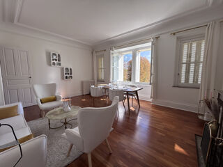  Appartement à louer 2 pièces 55 m²