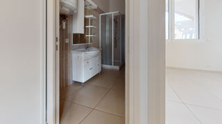  Appartement à louer 2 pièces 56 m²